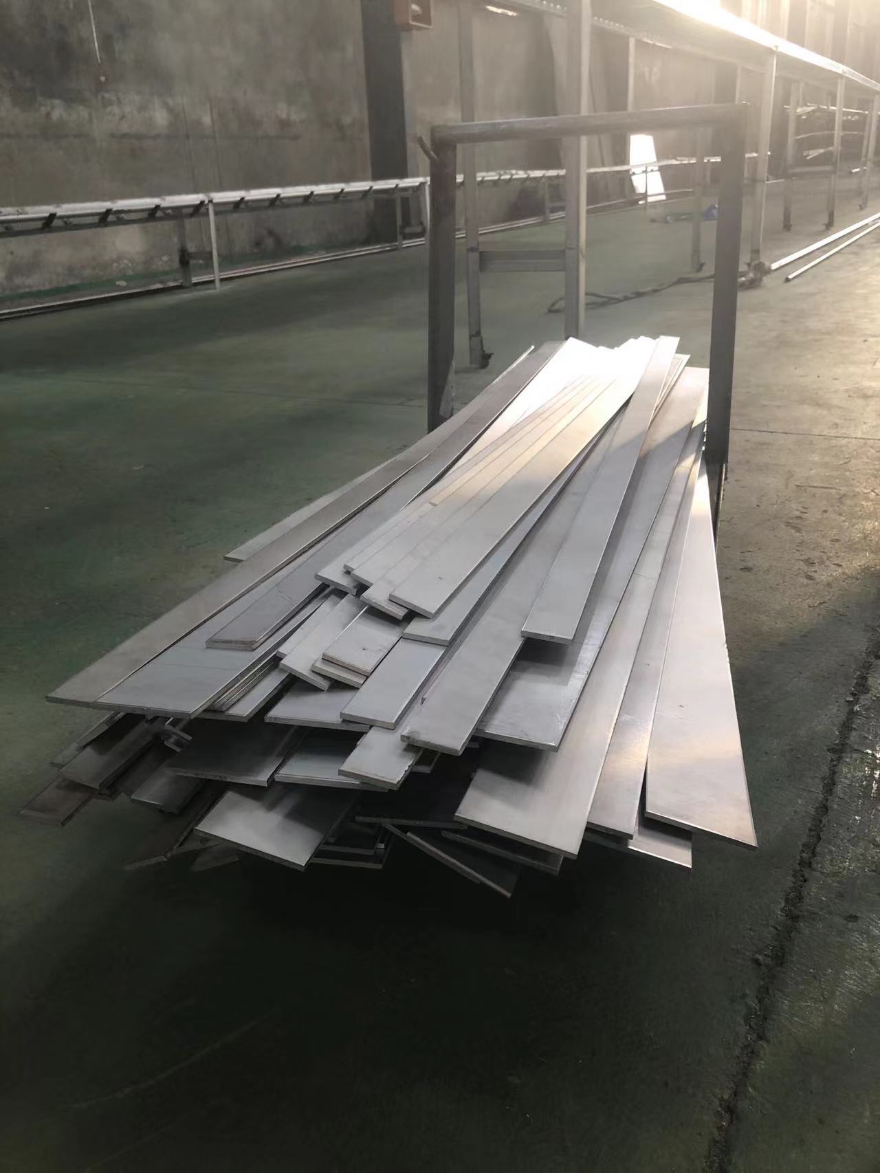 钛合金与纯钛:从特性到应用的全面解析(图1) 钛合金与纯钛:从特性到应用的全面解析(图1)