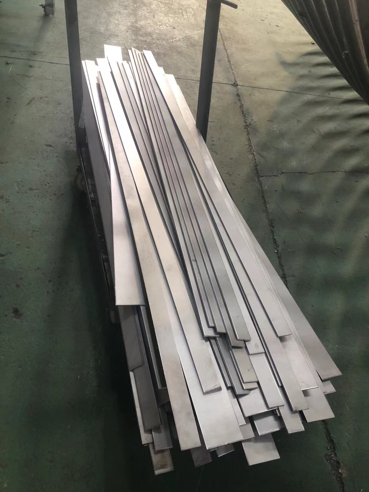 钛合金与纯钛:从特性到应用的全面解析(图2) 钛合金与纯钛:从特性到应用的全面解析(图2)