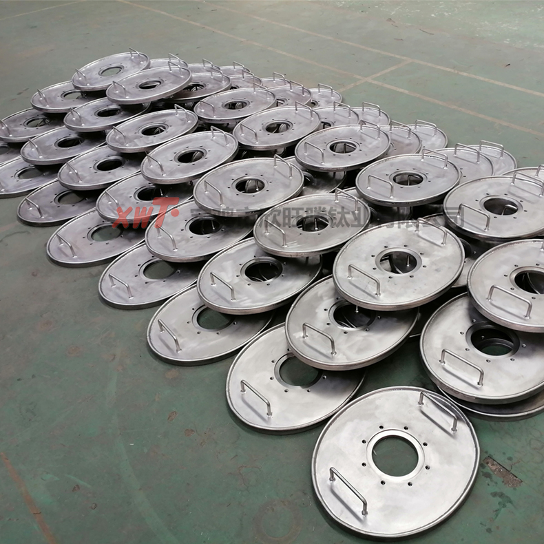 钛合金人孔盖板(图1)